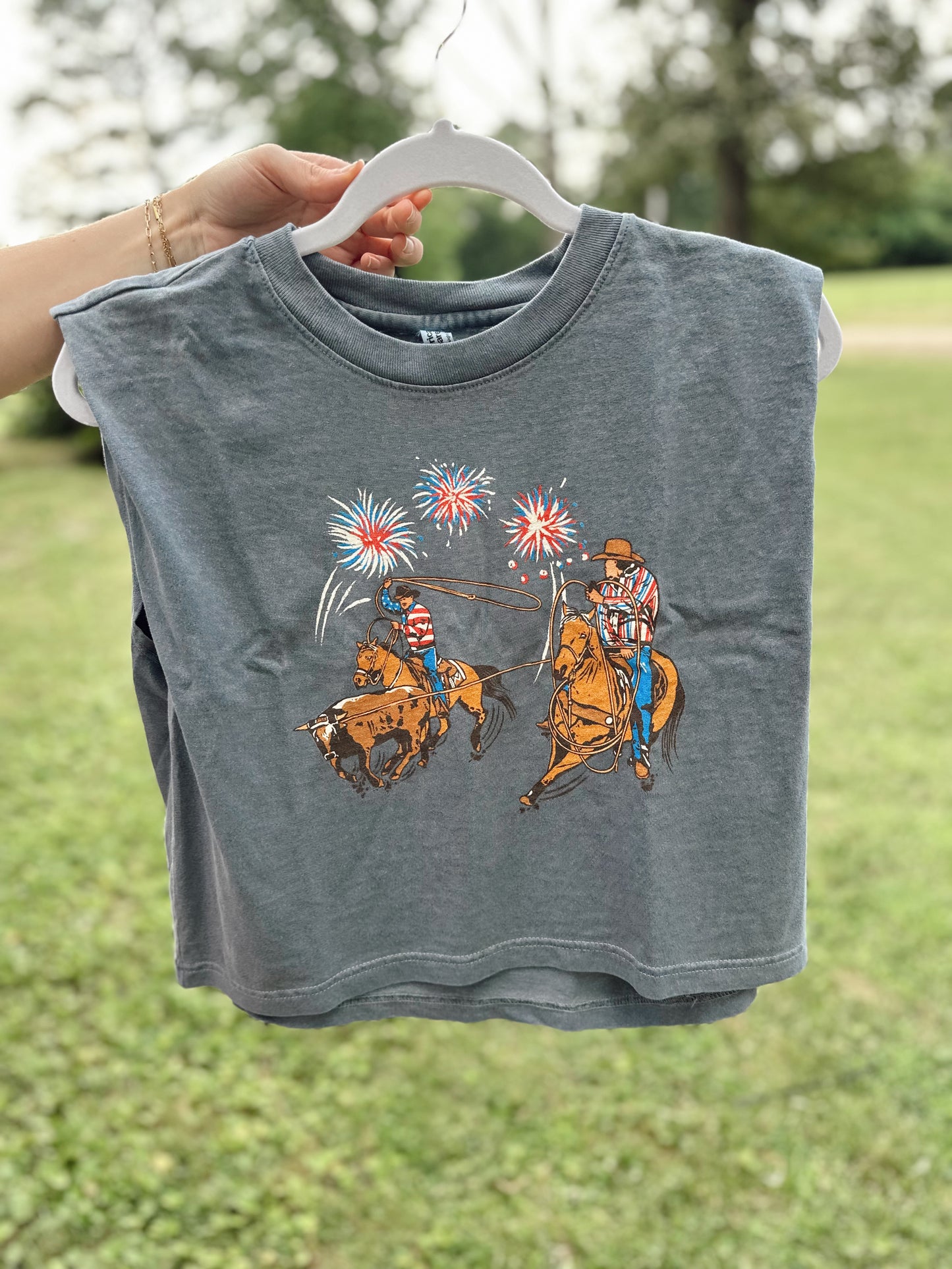 Americana Bronc Tank