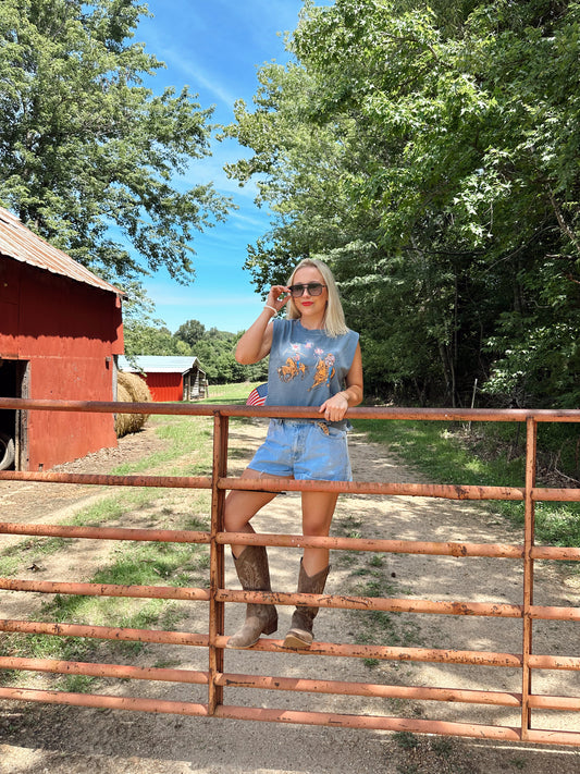 Americana Bronc Tank